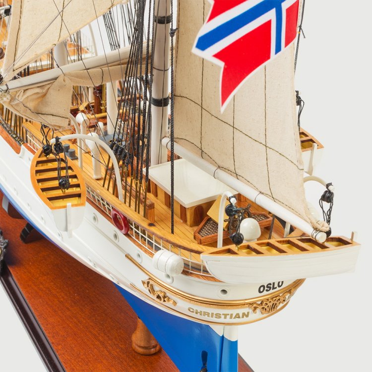 Модель парусного корабля Christian Radich