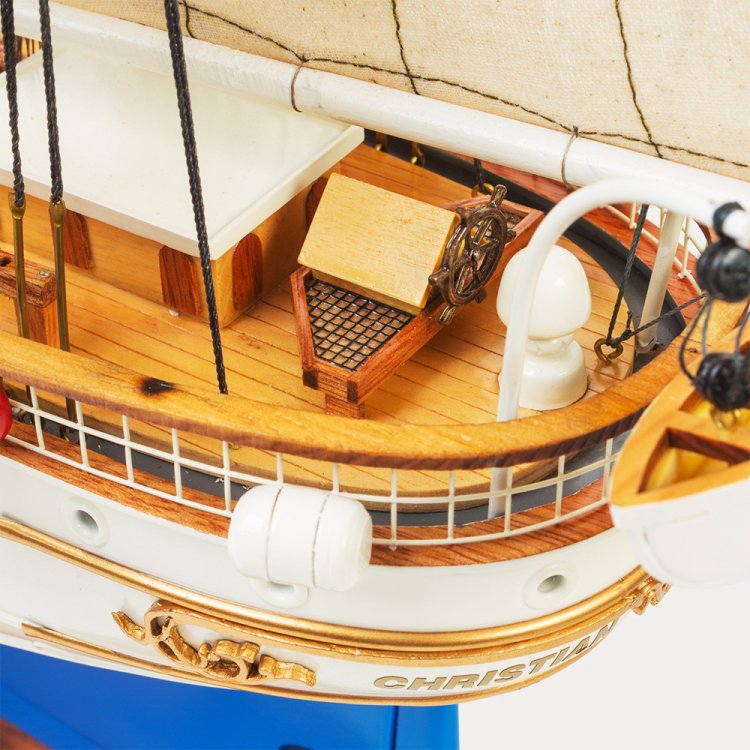 Модель парусного корабля Christian Radich