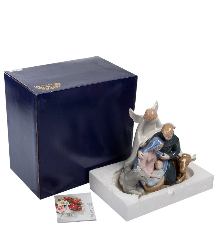 Фарфоровая статуэтка Рождение Христа Pavone CMS-42/ 4, фотография в упаковке