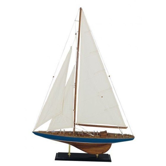 Модель парусной яхты