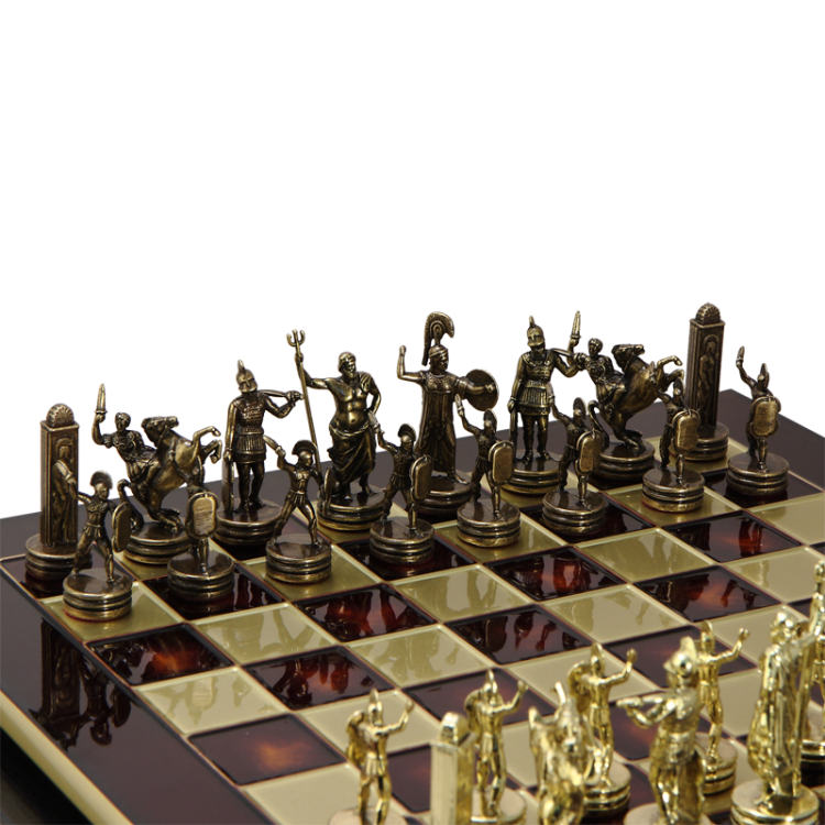 Шахматы Троянская война, красная доска, фигуры бронзовые Manopoulos MP-S-4-C-36-RED, фотография бронзовых фигур на доске