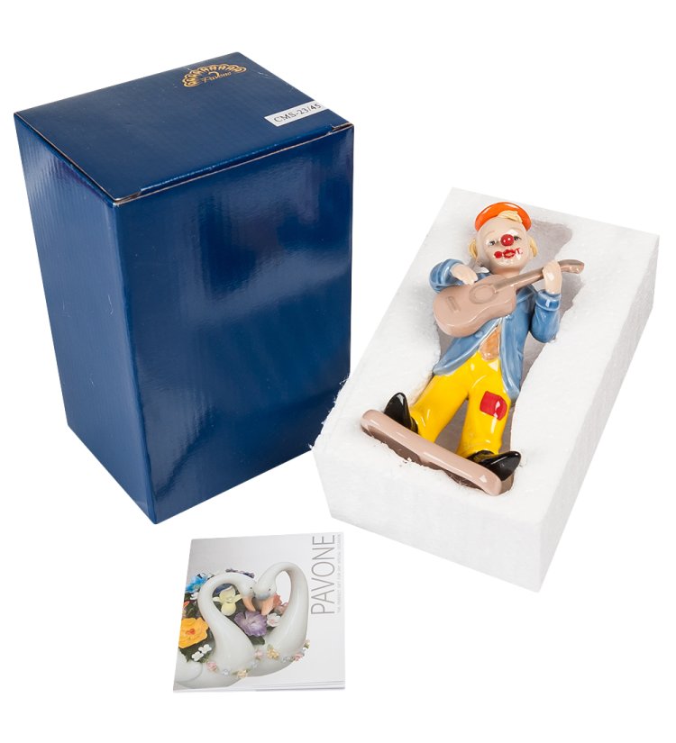 Статуэтка из фарфора Клоун с гитарой Pavone CMS-23/45, фотография упаковки