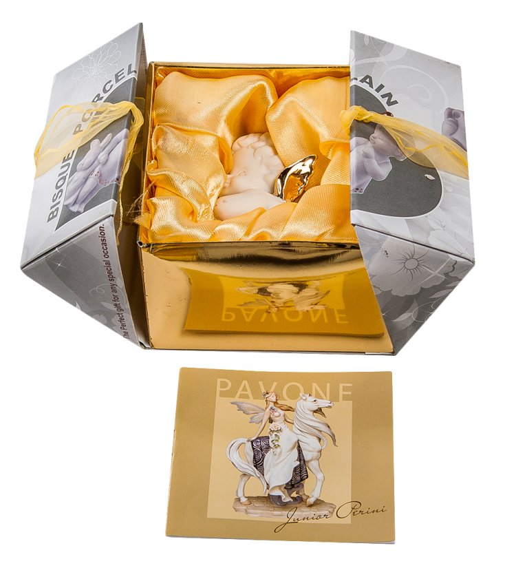 Статуэтка из бисквитного фарфора Задумчивый Амурчик с Золотыми крыльями Pavone JP-48/ 4, фотография в упаковке