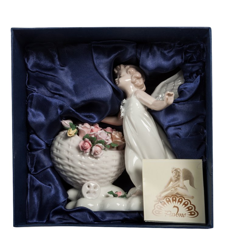 Статуэтка из фарфора Девочка Ангел у тележки цветов Pavone JP-22 /4, фотография в коробке