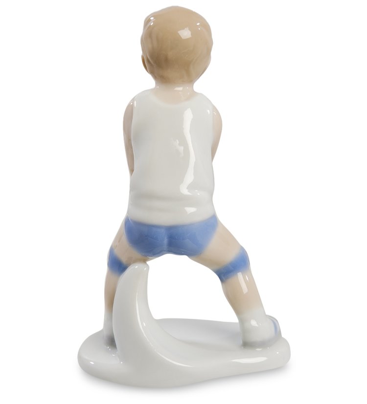 Статуэтка из фарфора Юный волейболист Pavone JP-50/ 7, фотография со спины