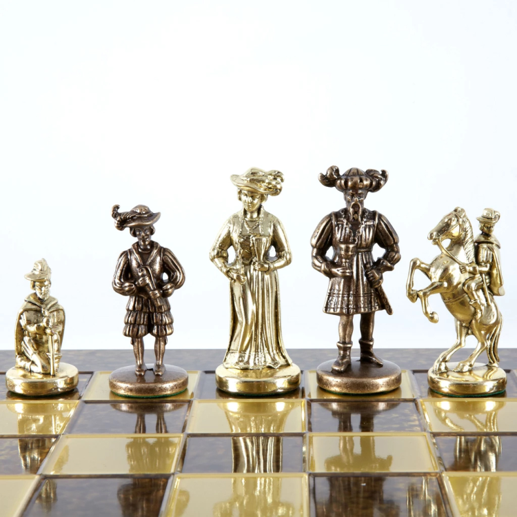 Шахматы на коричневой доске Рыцари Средневековья Manopoulos MP-S-12-C-44-BRO, увеличенный вид фигур