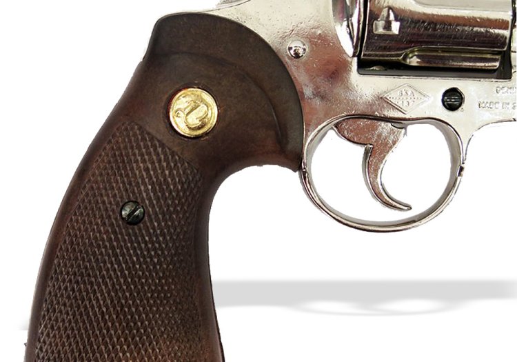 Макет Револьвера 357 Magnum 6-ти дюймовый серебристый Denix 6304, фотография курка