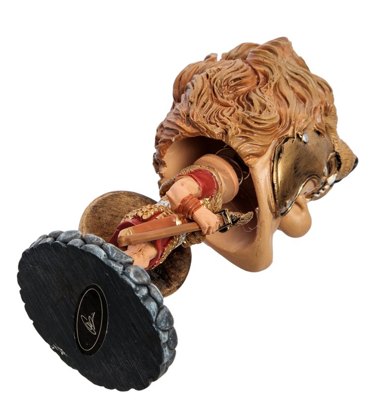 Статуэтка-болванчик Рыцарь Храбрый The Comical World of Stratford RV-746, вид снизу