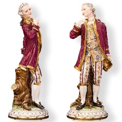 Статуэтка из фарфора Кавалер (разноцветная)