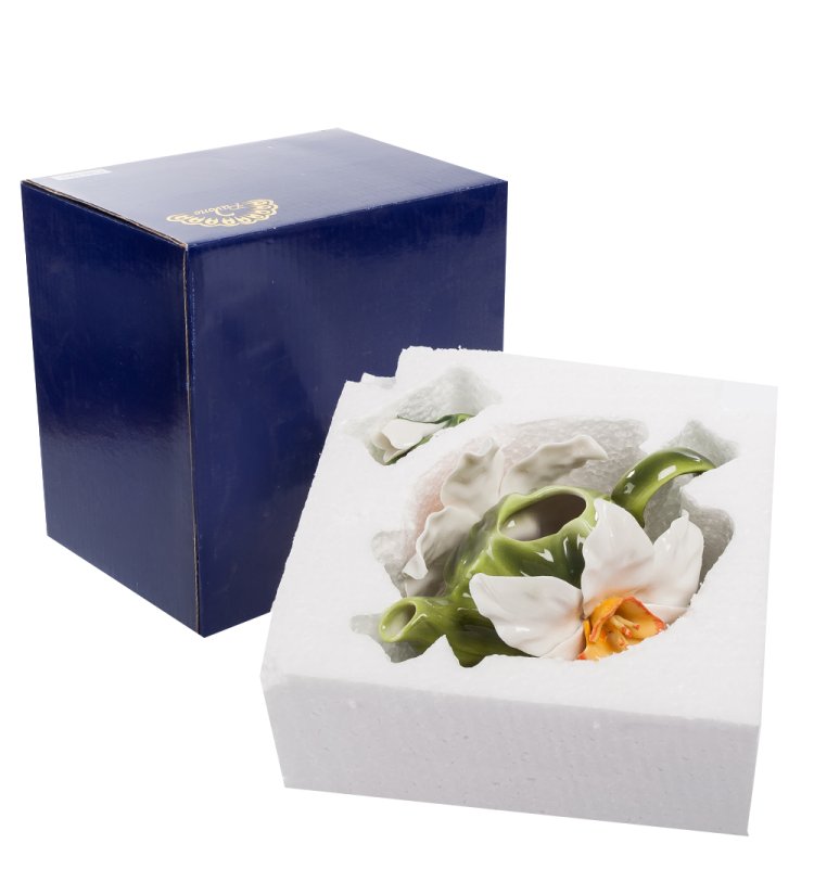 Заварочный чайник из фарфора Нарцисс Pavone CMS-09/ 1, фотография в упаковке