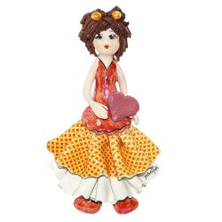 Магнит Девочка с сердцем