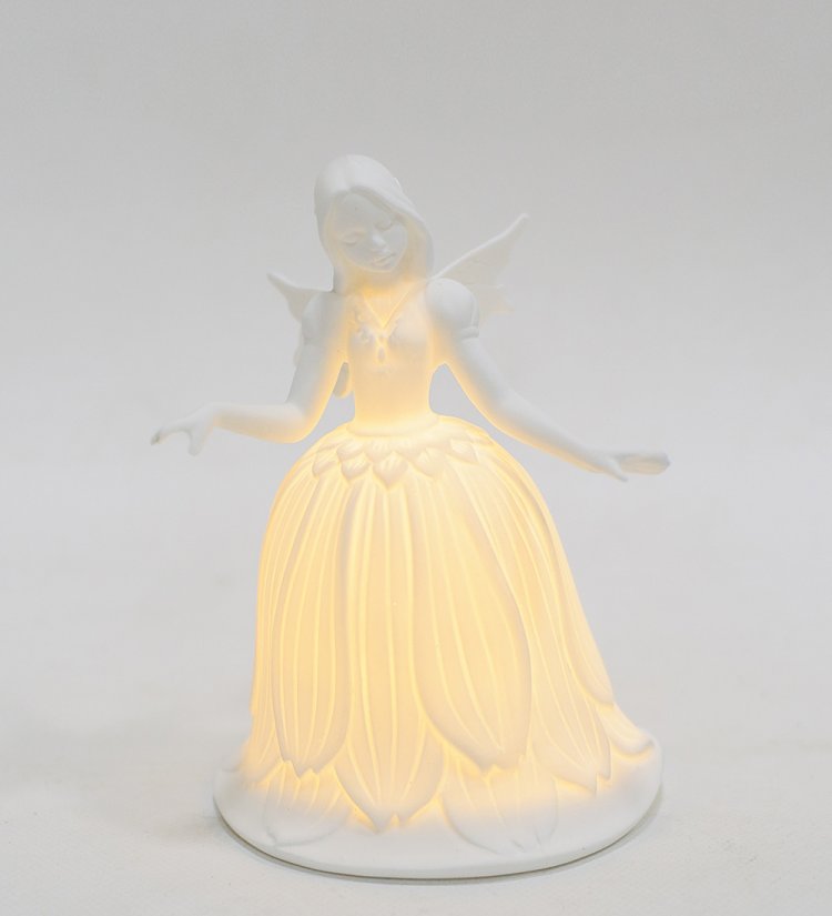 Статуэтка из фарфора с подсветкой Ночная фея, маленькая Pavone JP-186/33, фотография с включенной подсветкой