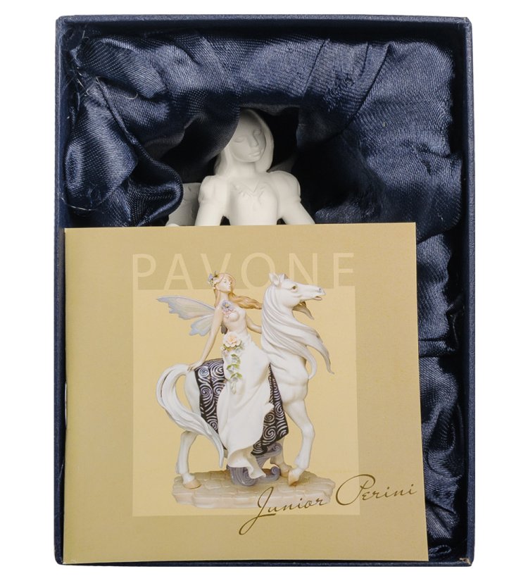 Статуэтка из фарфора с подсветкой Ночная фея, маленькая Pavone JP-186/33, фотография  в коробке