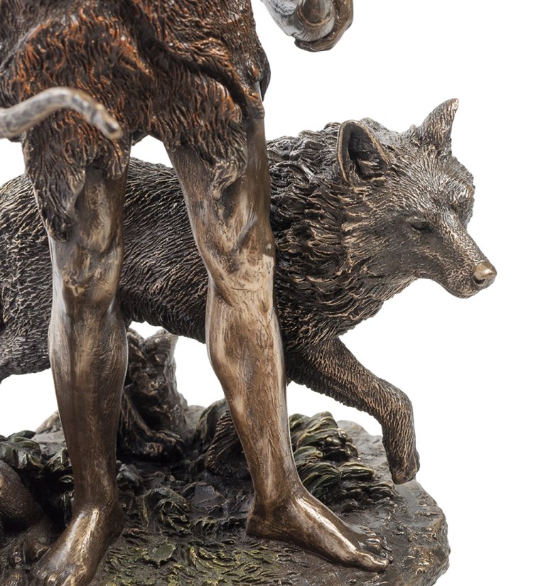 Статуэтка Херн-охотник Veronese WS-575, увеличенный вид волка