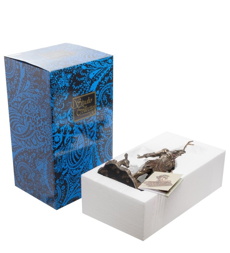 Статуэтка Херн-охотник Veronese WS-575, упаковочный вид
