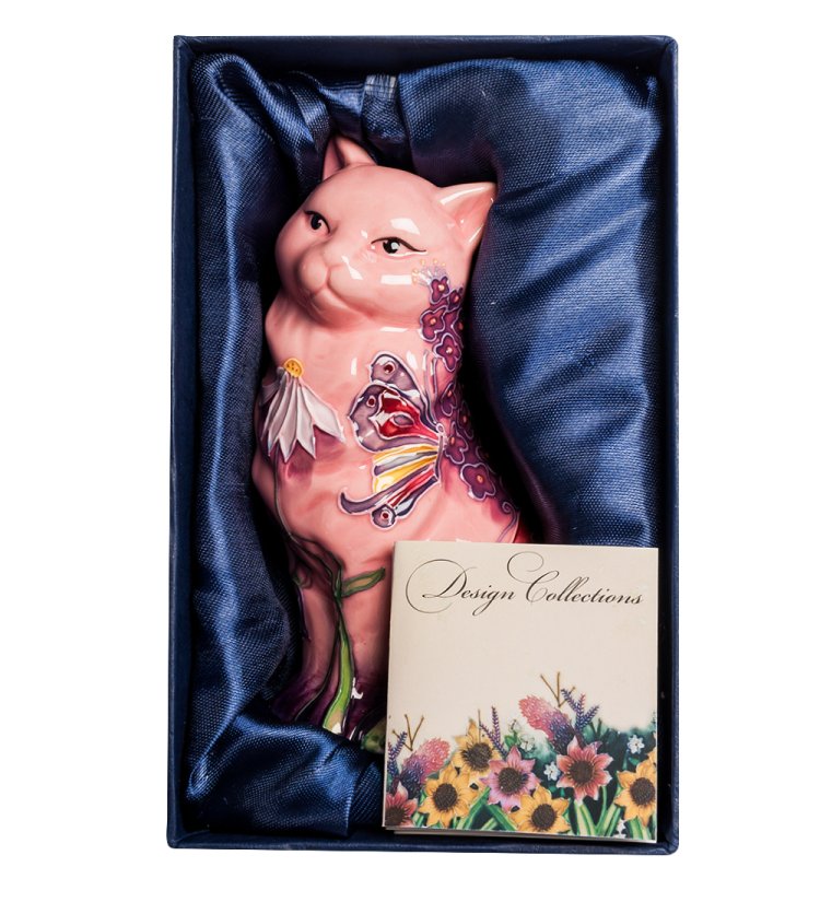 Статуэтка из фарфора Розовая кошечка с бабочками Pavone JP-115/ 3, фотография в упаковке