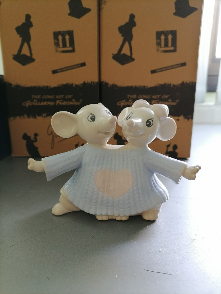 Статуэтка из фарфора Двух мышей с сердцем Вместе и навсегда Pavone JP-121/ 1, фото со склада портретный вид