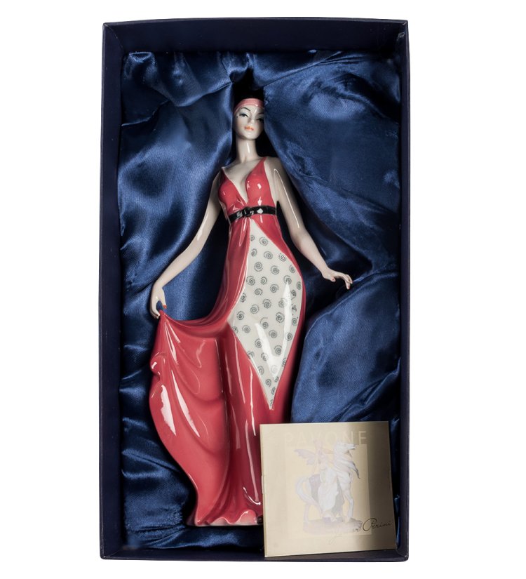 Фарфоровая фигурка Дама в красном платье Pavone JP-38/ 1, фотография в упаковке