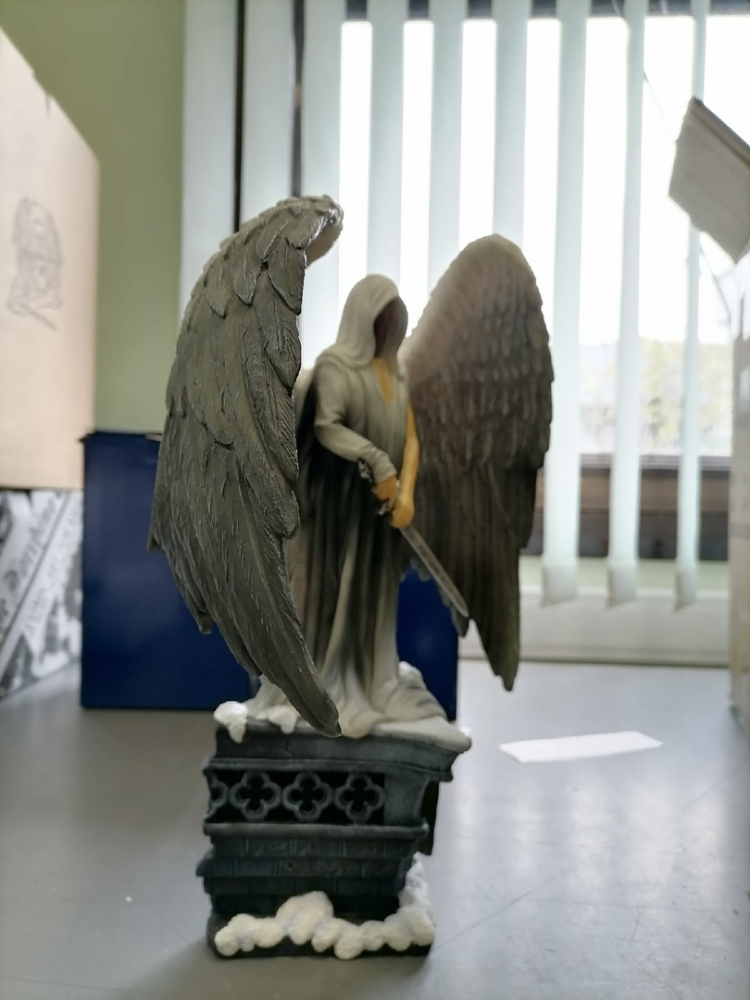 Статуэтка Ангел-хранитель - Л.Уильямс Veronese WS-553, фото со склада портретный вид