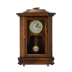 Деревянные настольные часы с маятником в стиле барокко