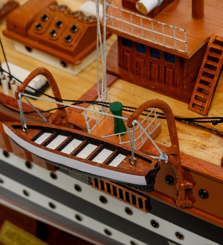 Модель итальянского корабля Amerigo Vespucci 1931 г., фотография шлюпки