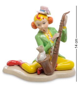 Статуэтка из фарфора Клоунесса с саксофоном