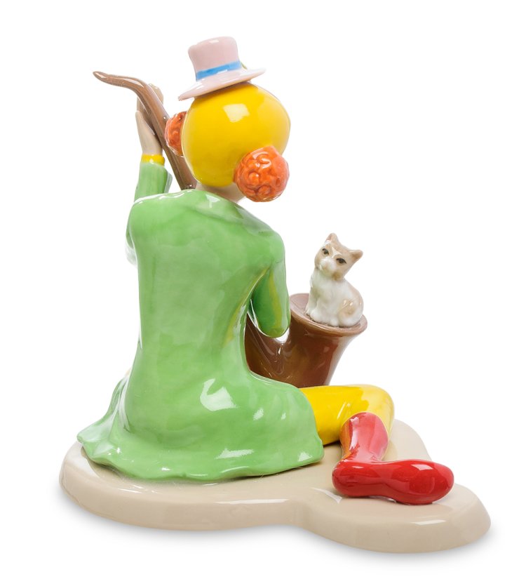 Статуэтка из фарфора Клоунесса с саксофоном Pavone CMS-23/63, фотография со спины