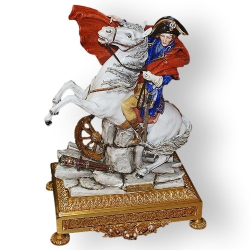 Статуэтка из фарфора Наполеон на коне