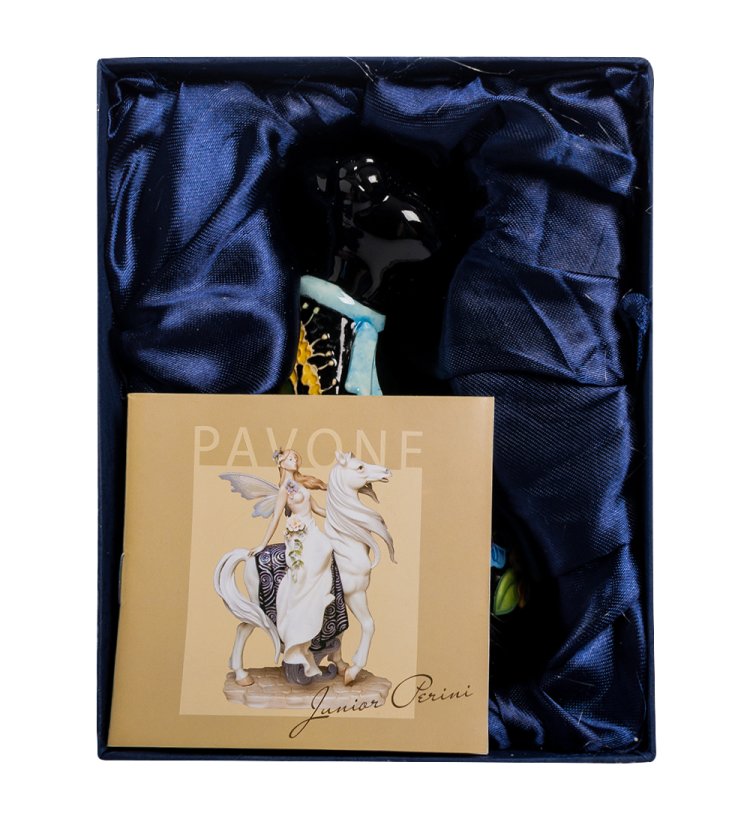 Статуэтка из фарфора Черный Кот с закрытыми глазами Pavone JP-670/ 10, фотография в упаковке