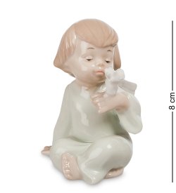 Статуэтка из фарфора Ангелок с голубем
