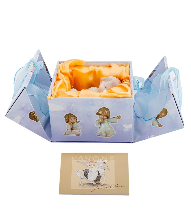 Статуэтка из фарфора Ангелок с голубем Pavone JP-20 /9, фотография в упаковке