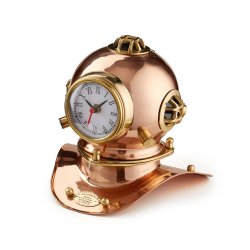 Водолазный шлем с часами