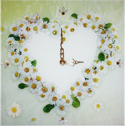 Часы с кристаллами Swarovski - Ромашки