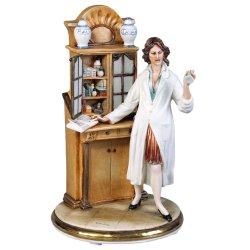 Статуэтка из фарфора Фармацевт-Женщина