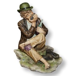 Статуэтка из фарфора Бродяга