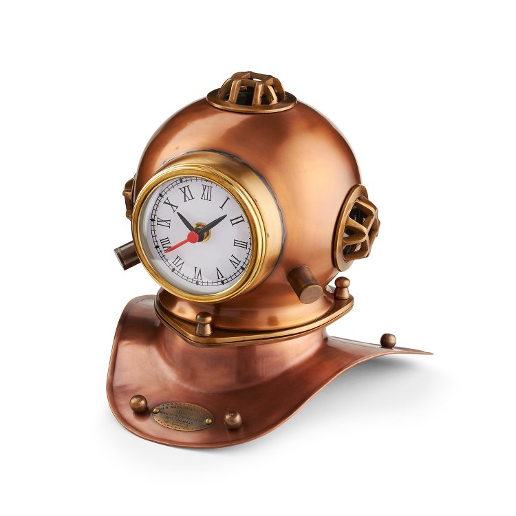 Макет водолазного шлема с часами 