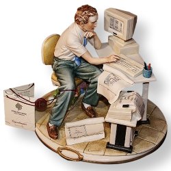 Статуэтка из фарфора Инженер