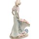 Статуэтка из фарфора Девушка с телегой цветов Pavone JP-22/ 9, фотография со спины