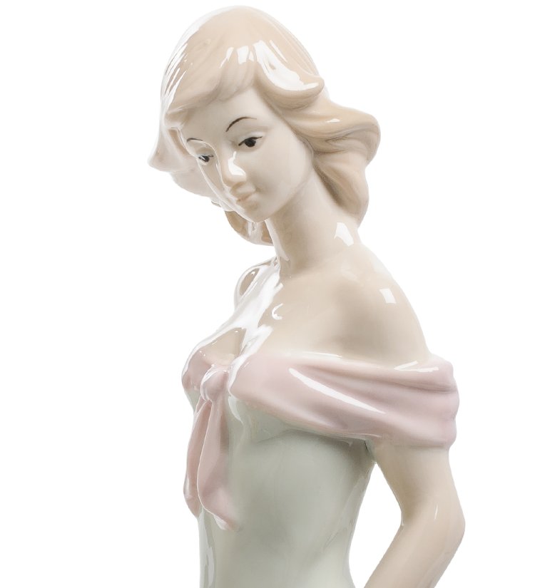 Статуэтка из фарфора Девушка с телегой цветов Pavone JP-22/ 9, фотография крупным планом