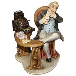 Статуэтка из фарфора Банкир