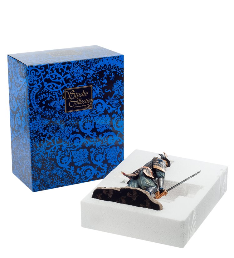 Статуэтка Самурай в доспехах Veronese WS-753, упаковочный вид