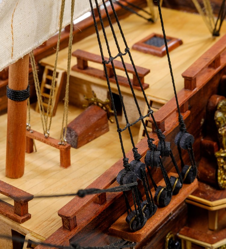 Модель французского линейного корабля Le Soleil Royal 1669 г. фото палубы