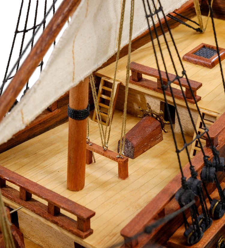 Модель французского линейного корабля Le Soleil Royal 1669 г. фото палубы 2
