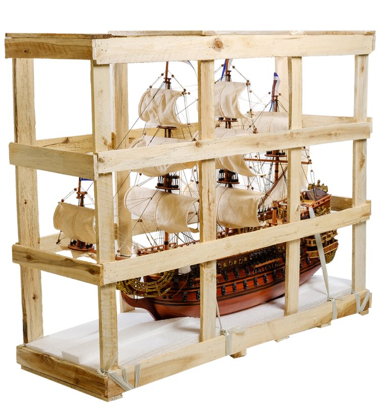 Модель французского линейного корабля Le Soleil Royal 1669 г. фото в упаковке