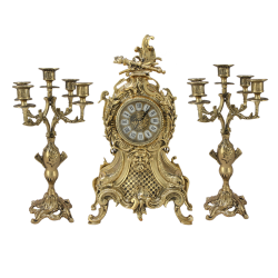 Часы каминные из бронзы с канделябрами Карранка
