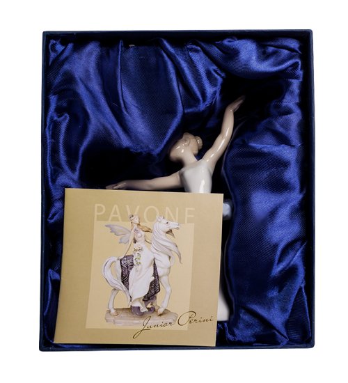 Фигурка из фарфора Юная балерина Pavone JP-27/41, упаковочный вид