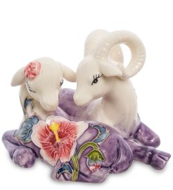 Фигурка из фарфора Влюбленные Барашки с фиолетовыми копытцами