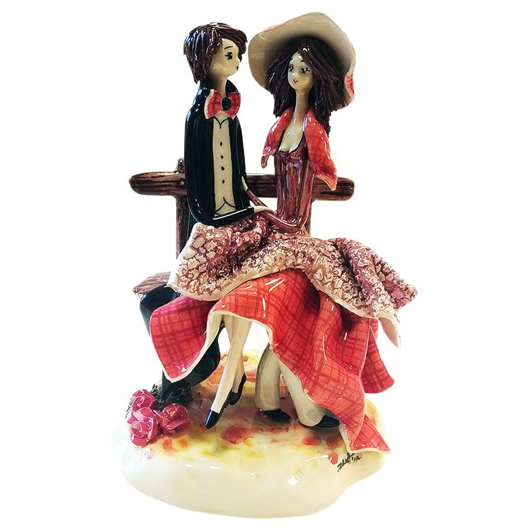 Статуэтка из фарфора влюбленная Пара на скамейке ZamPiva 70237