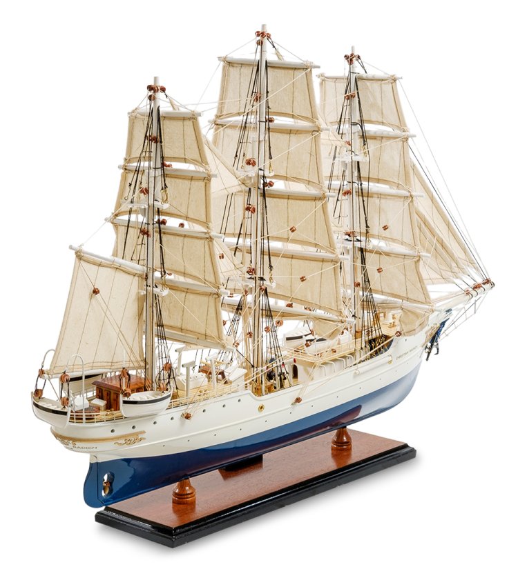 Модель норвежского корабля Christian Radich 1937 г. вид сзади