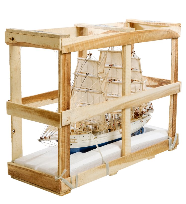 Модель норвежского корабля Christian Radich 1937 г. фото в упаковке